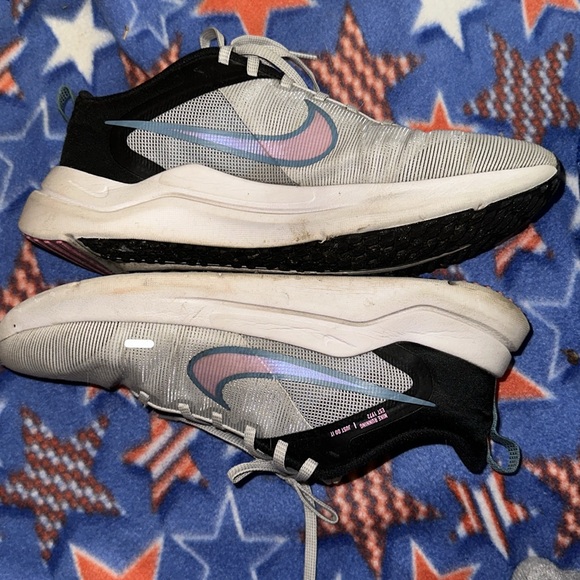 Nike sneakers - Picture 2 of 4